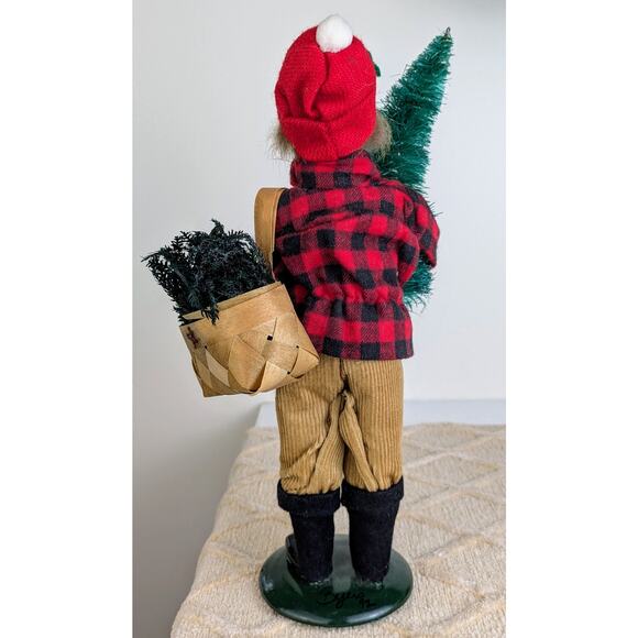 Byers' Choice Caroler 1992 Boy w/ Pine Tree and Basket Red Plaid Coat Vintage - Picture 4 of 11